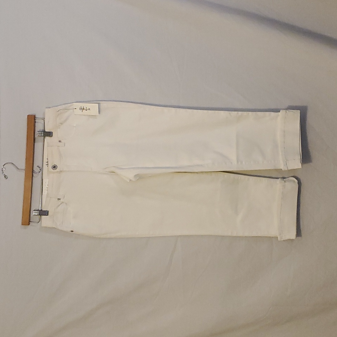 Style & Co White Denim Capri Brand New